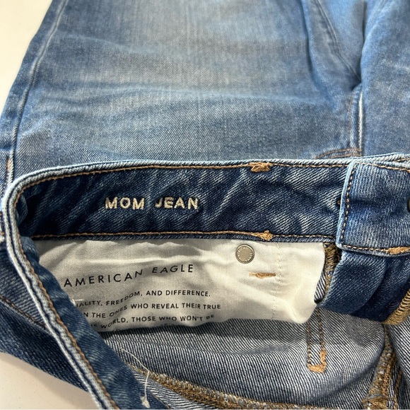 American Eagle Mom Jean Long - Picture 4 of 5